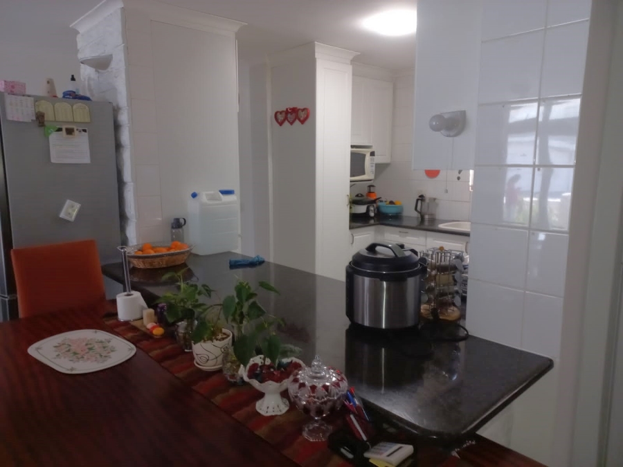 2 Bedroom Property for Sale in Harbour Island Western Cape